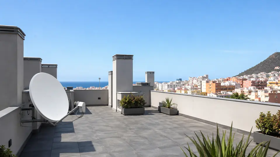 Permisos para instalar una antena Starlink en azoteas y comunidades